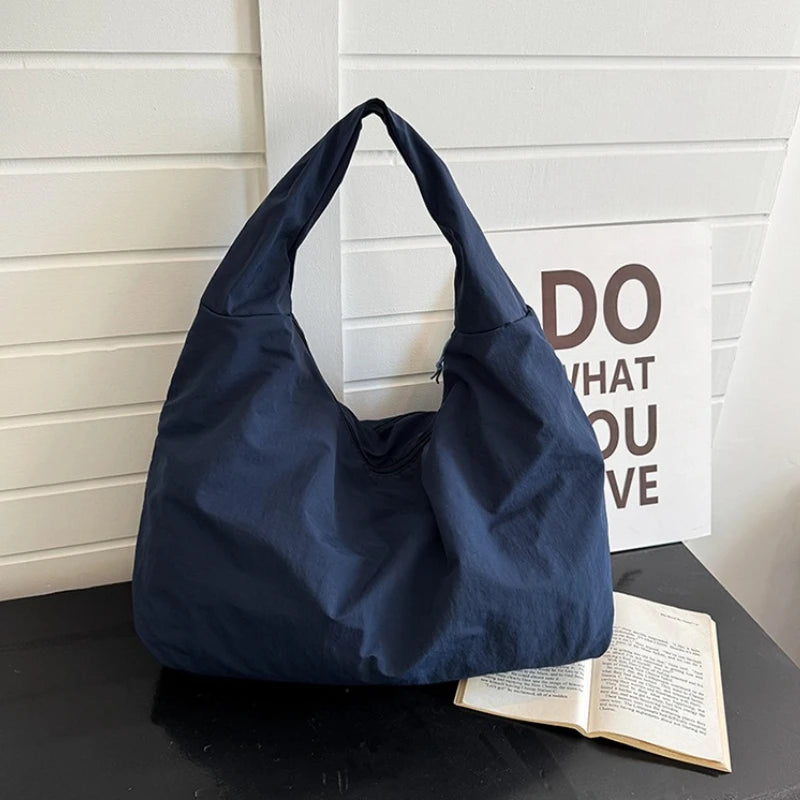 Carla | Bolso hobo de hombro suave