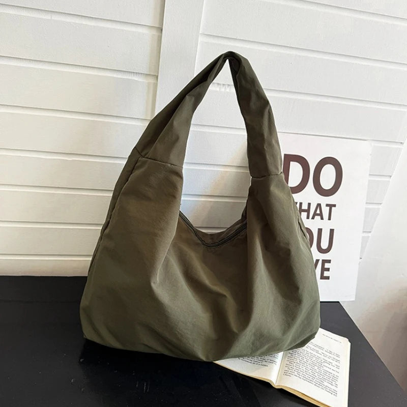 Carla | Bolso hobo de hombro suave