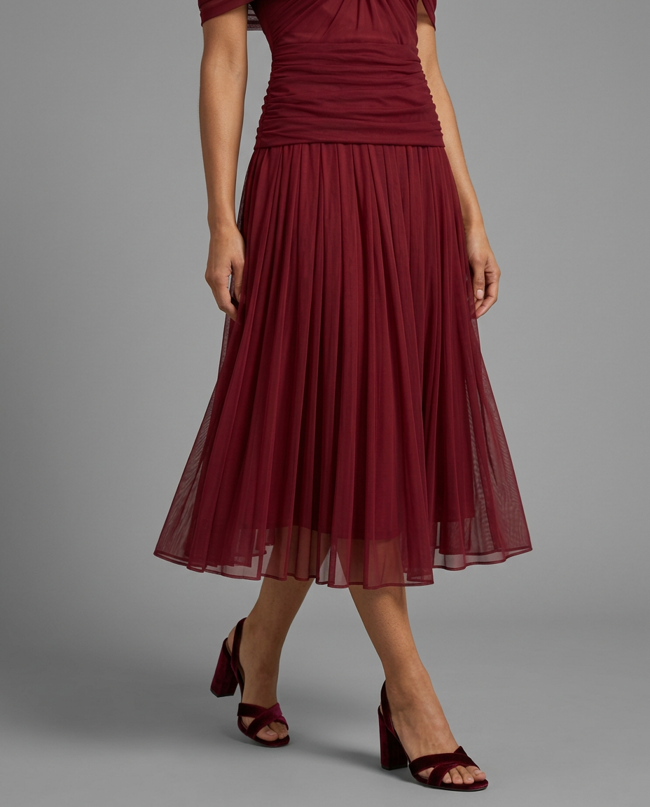 Vestido largo elegante con escote drapeado
